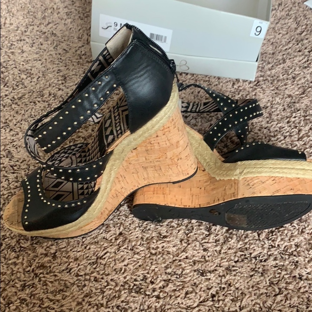 Jessica Simpson wedge